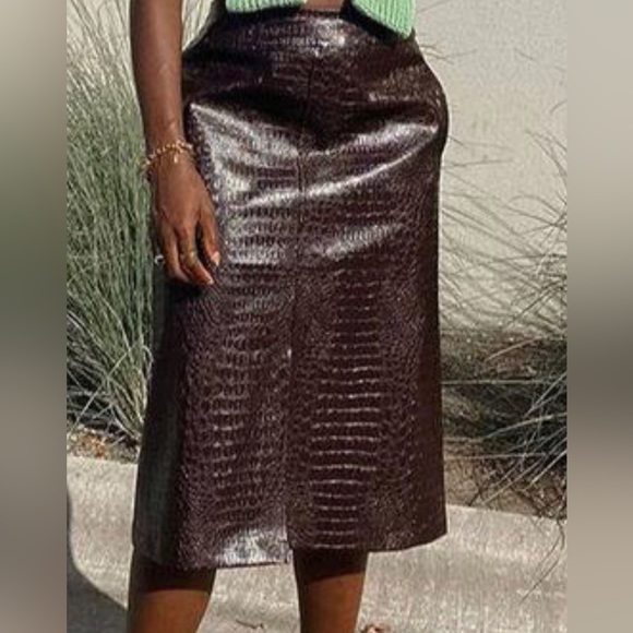 Topshop Dresses & Skirts - Topshop size 4 Faux alligator NWT